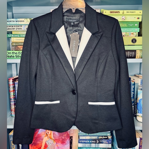 Darjoni Jackets & Blazers - Darjoni Women's Black Blazer Jacket